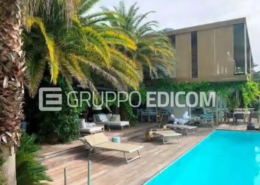 Villa in vendita a Gardone Riviera
