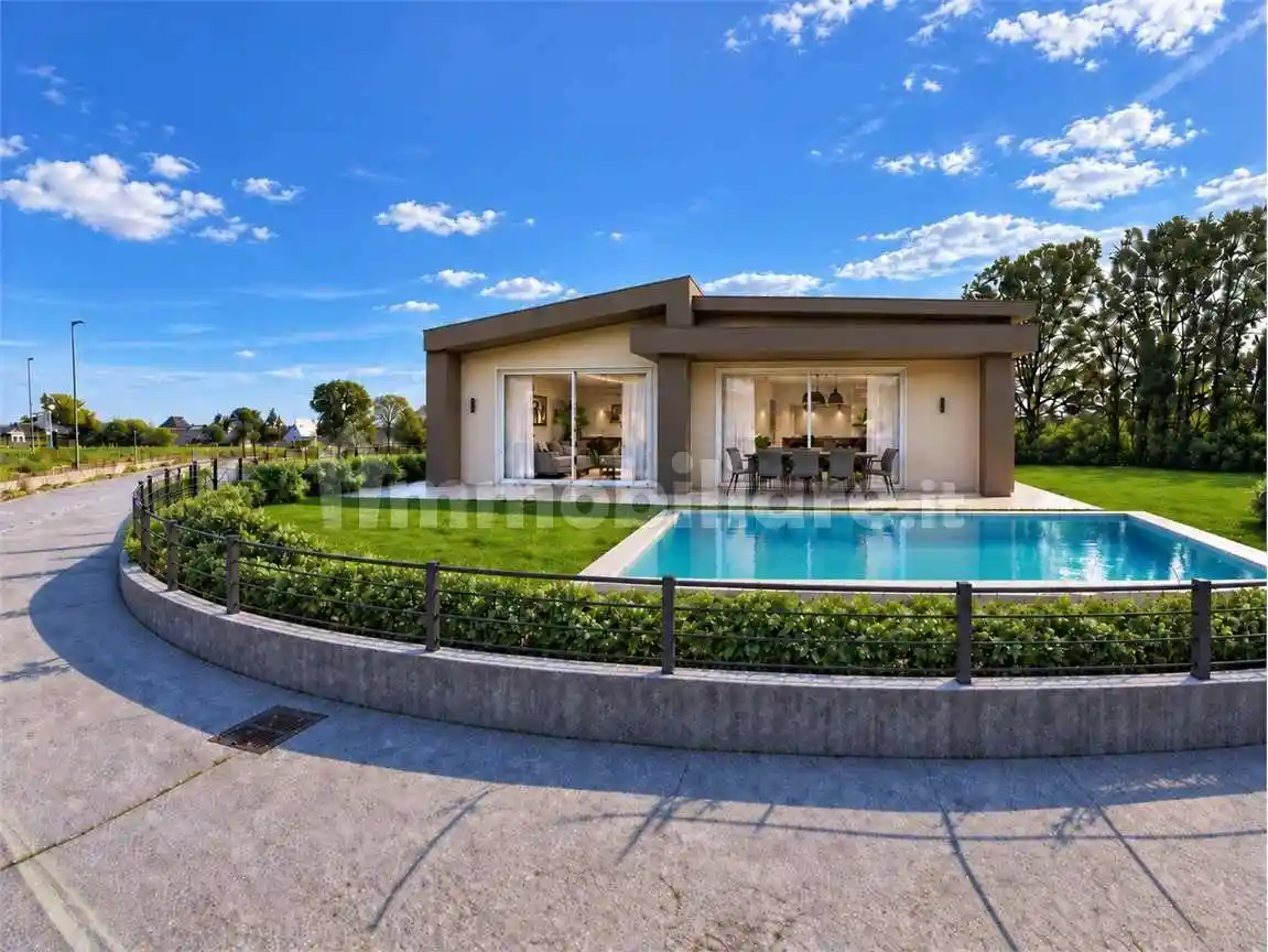 Villa in vendita a Manerba del Garda