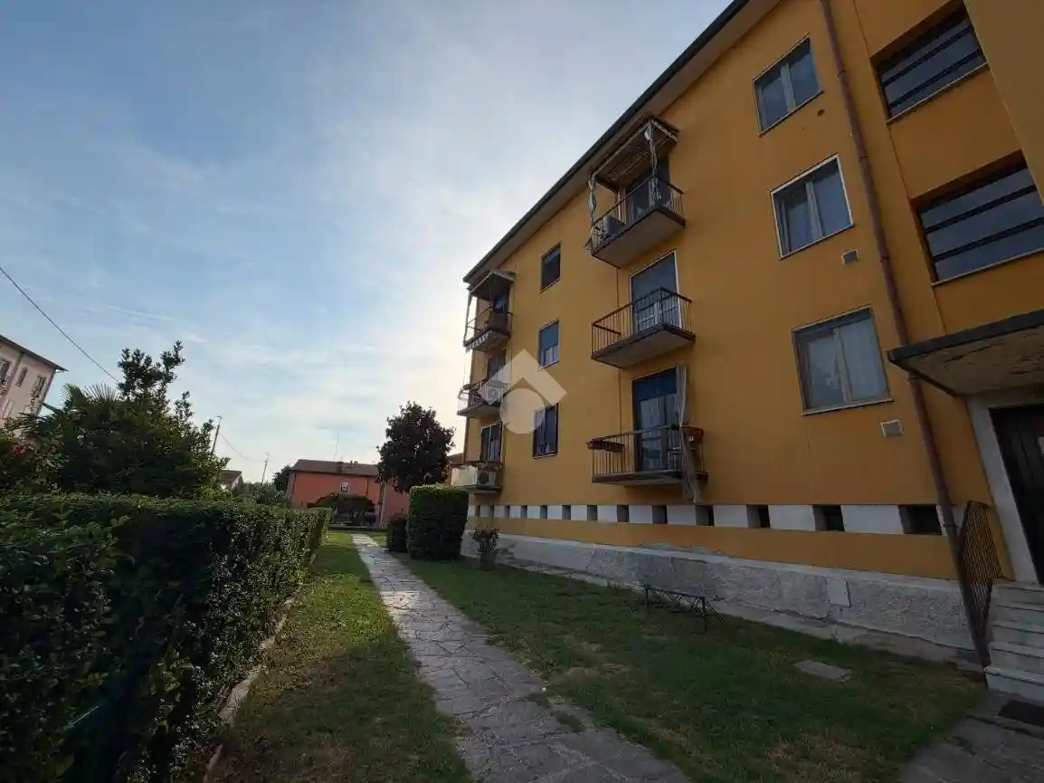 Appartamento in vendita a Casorate Primo