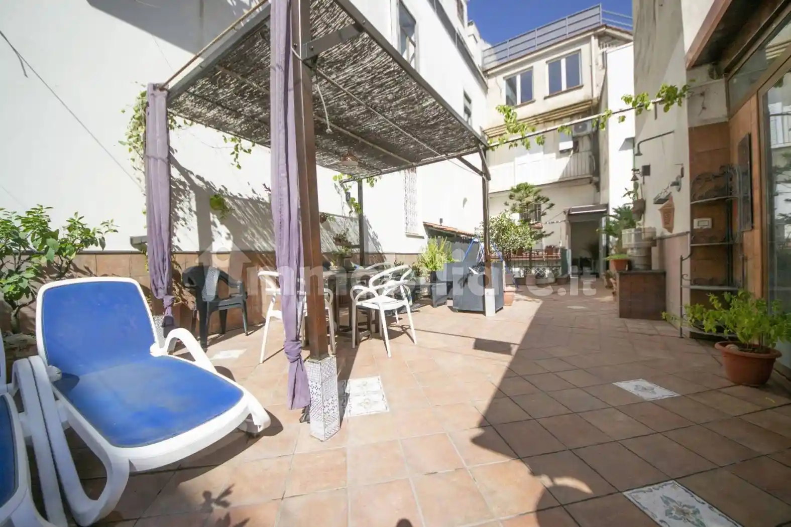Appartamento in vendita a Napoli