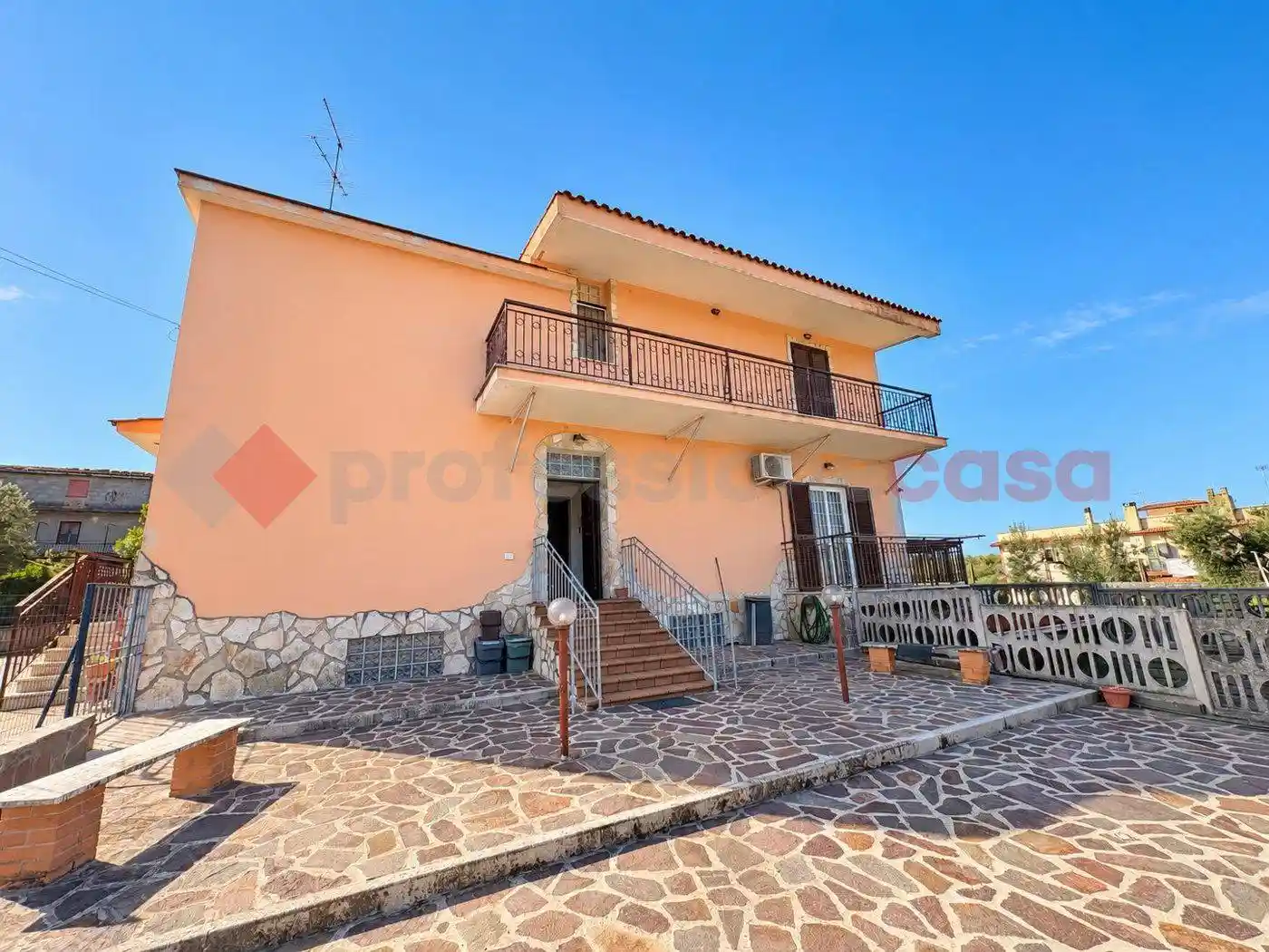 Villa in vendita a Aprilia