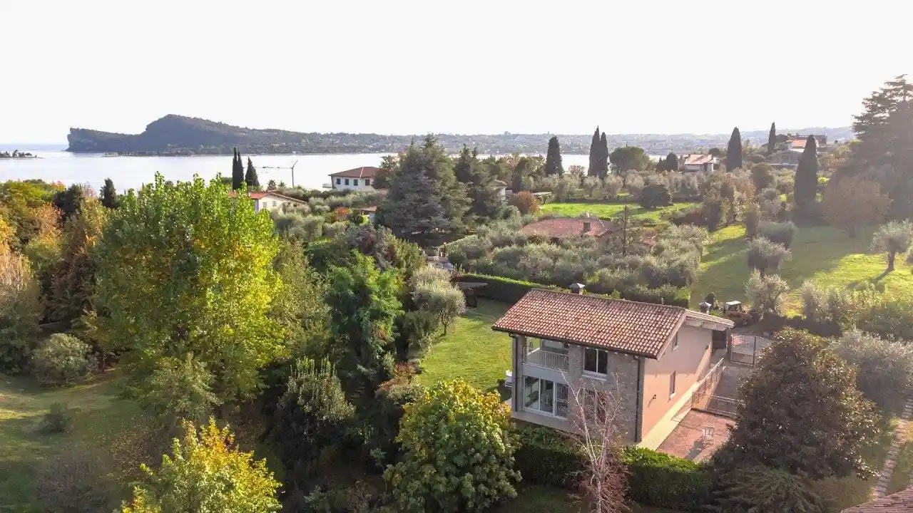 Villa in vendita a San Felice del Benaco