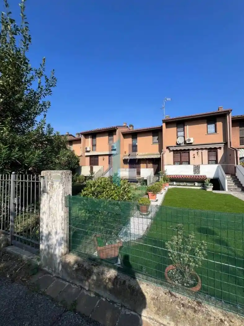 Villetta a schiera in vendita a Brescia