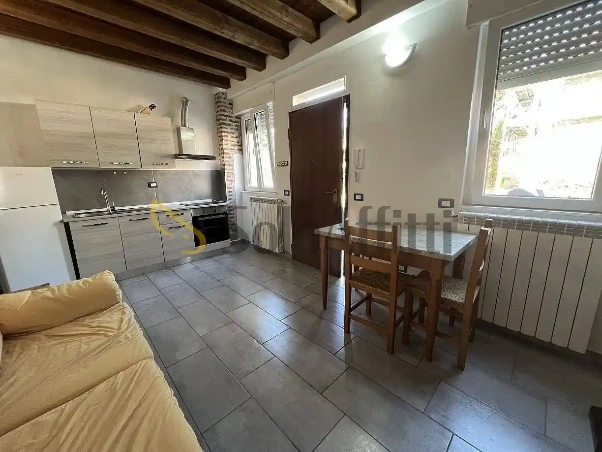 Appartamento in affitto a Valle Salimbene