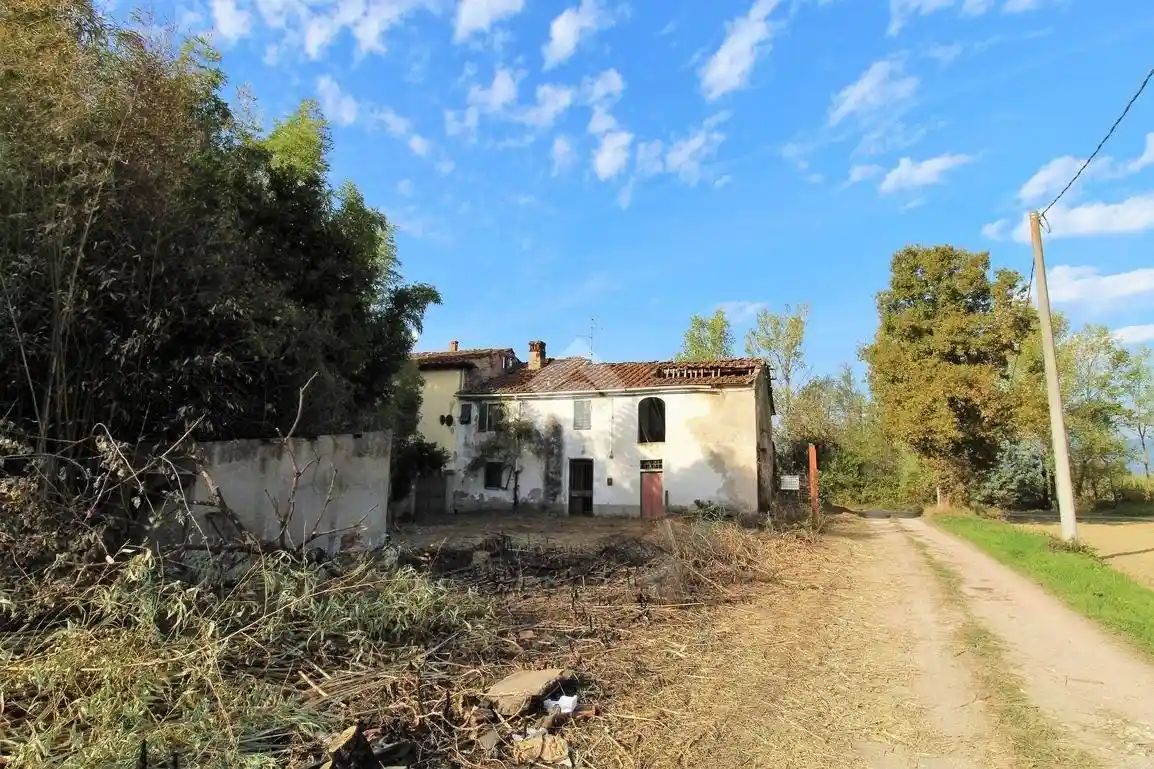 Rustico - Casale in vendita a Quarrata