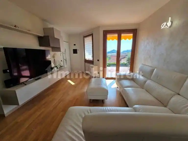 Appartamento in vendita a Sarnico