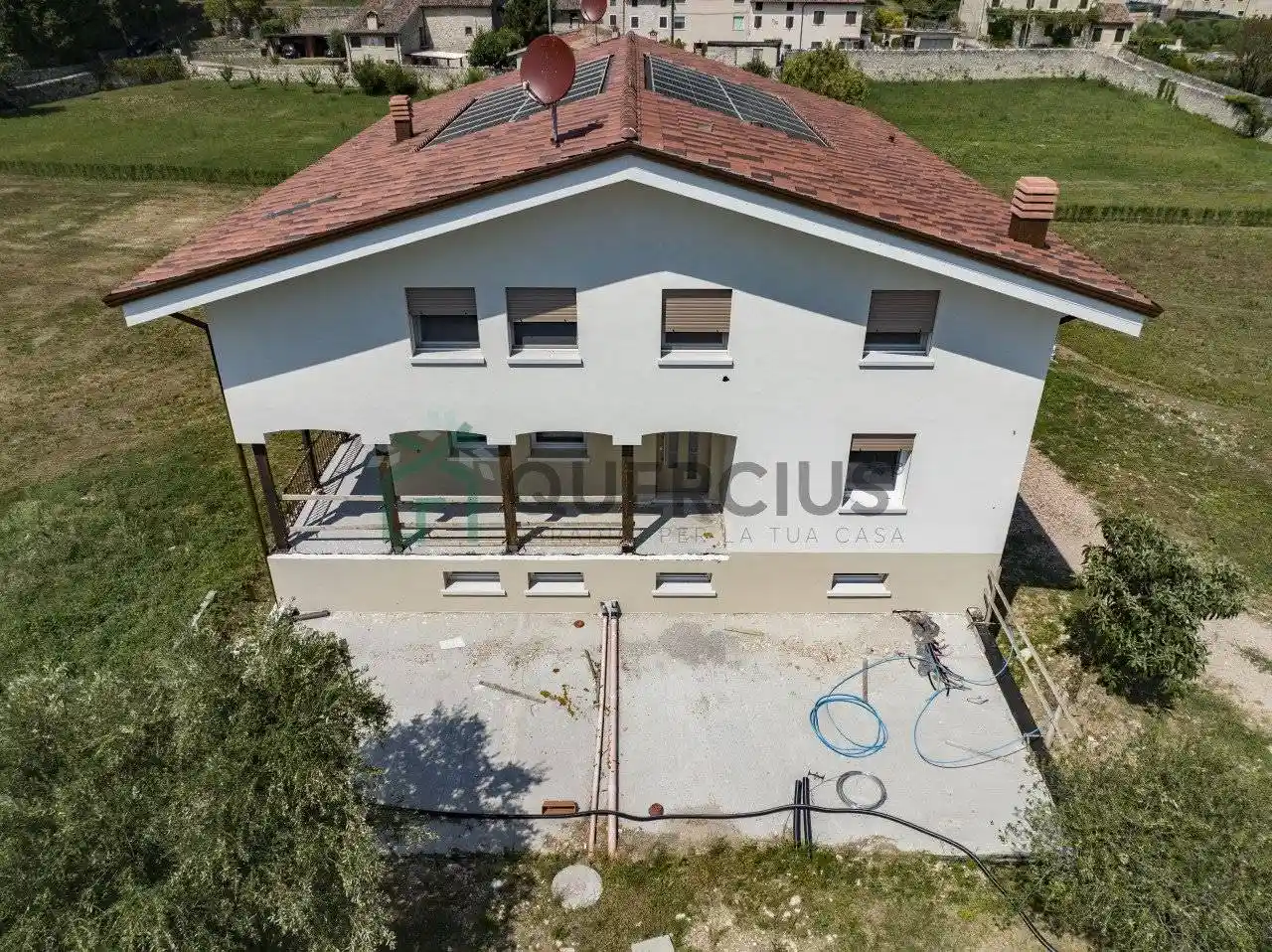 Appartamento in vendita a Tregnago