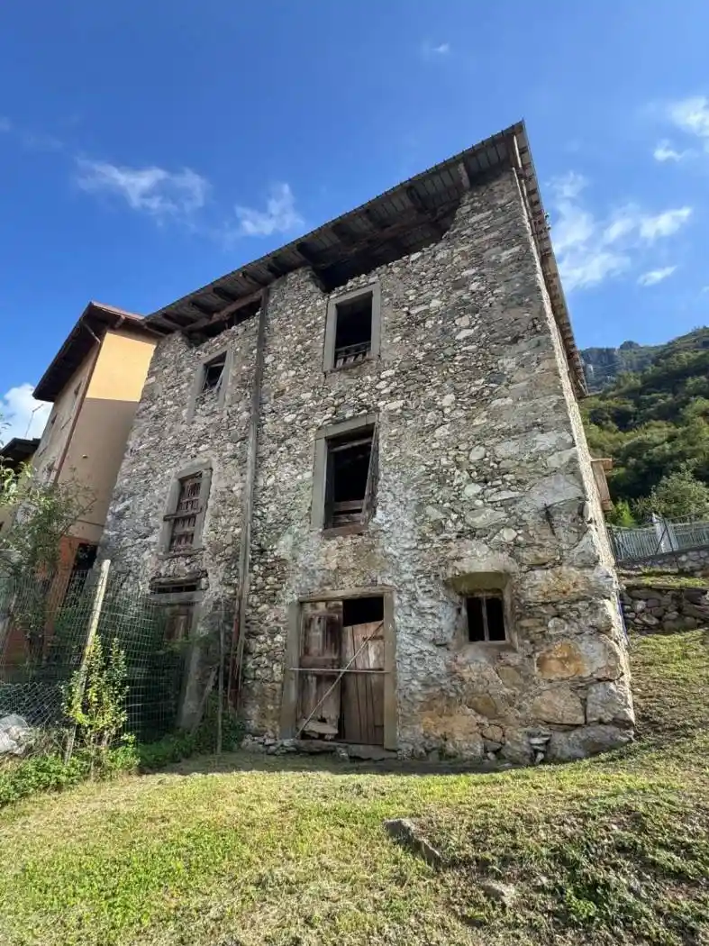 Rustico - Casale in vendita a Angolo Terme