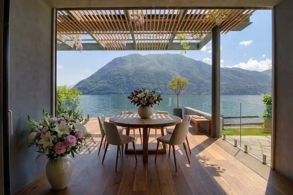 Villa in vendita a Laglio