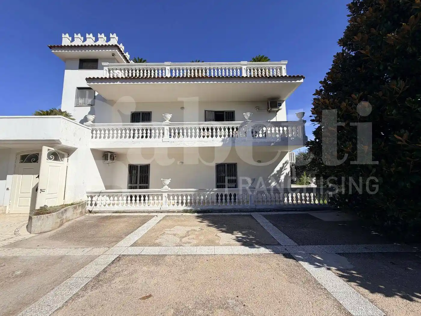 Palazzo - Edificio in vendita a Sant'Egidio del Monte Albino