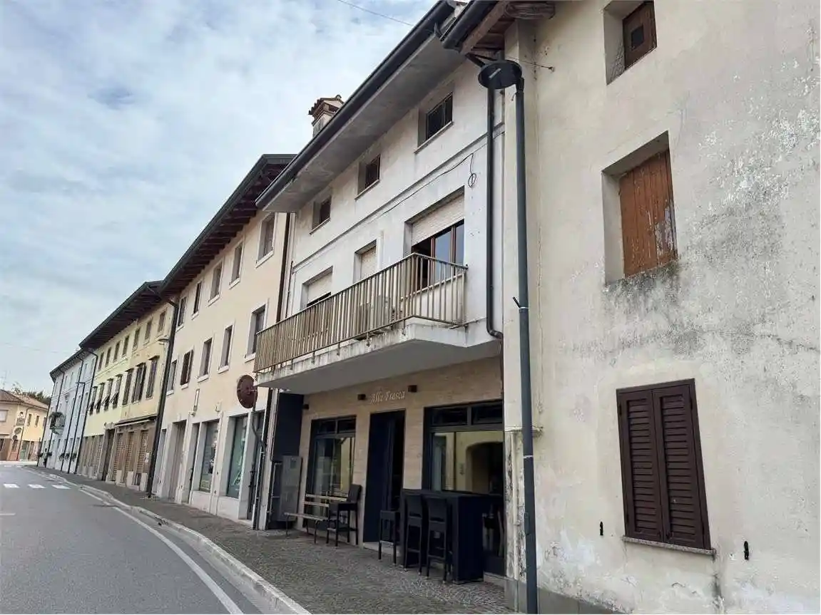 Palazzo - Edificio in vendita a Palazzolo dello Stella