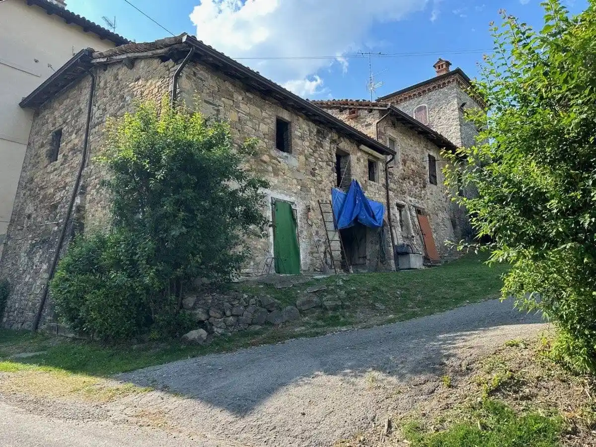 Rustico - Casale in vendita a Viano