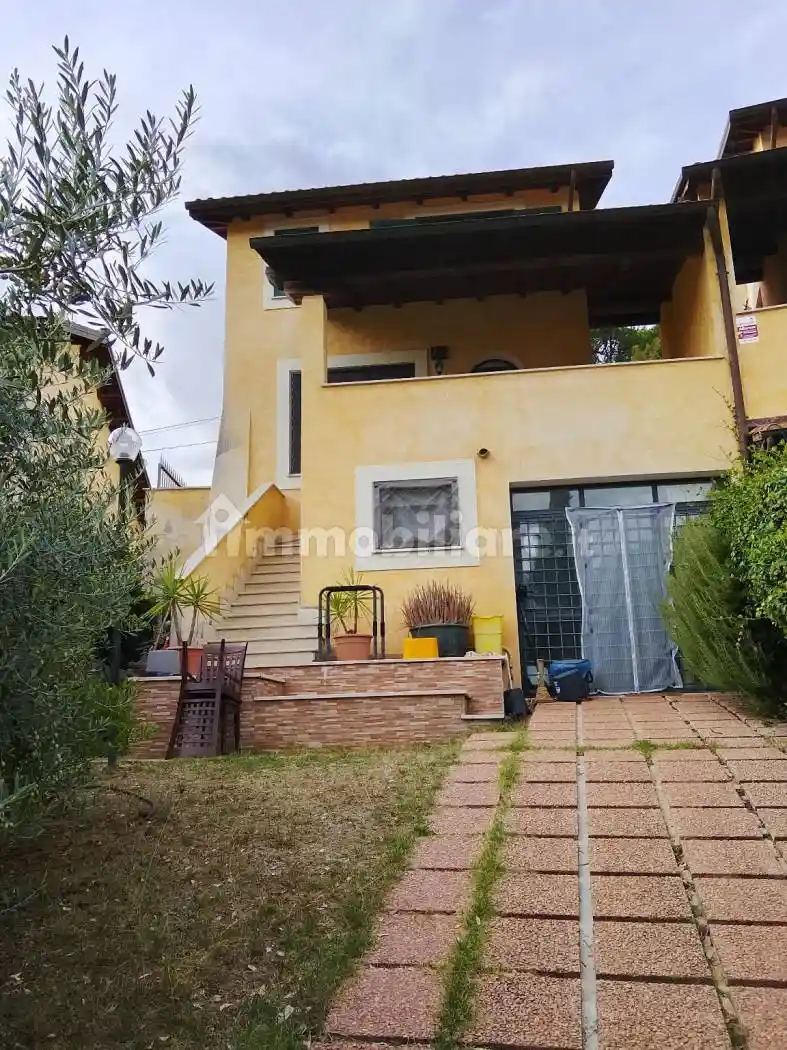 Villa in vendita a Riano