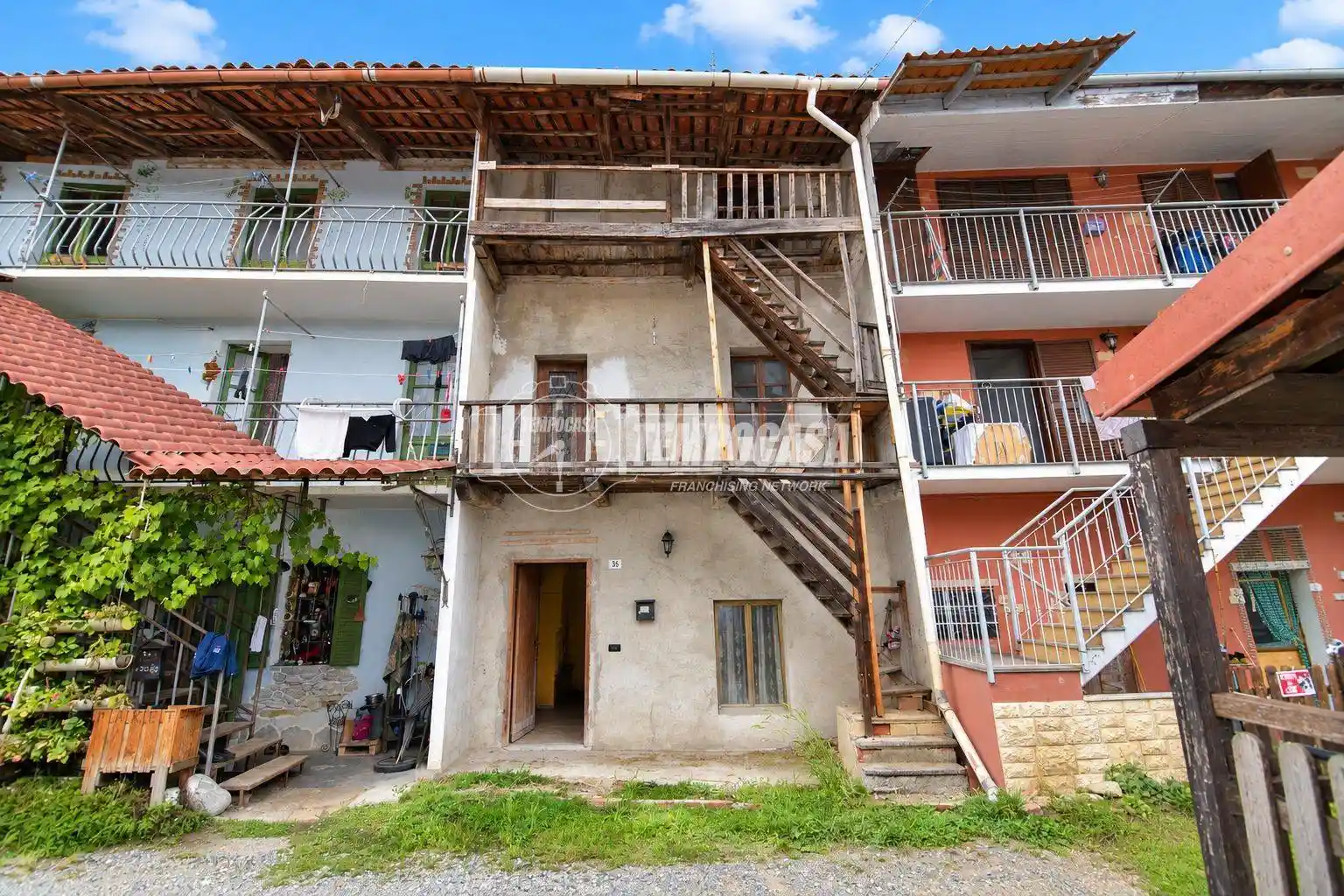 Casa indipendente in vendita a Rocca Canavese
