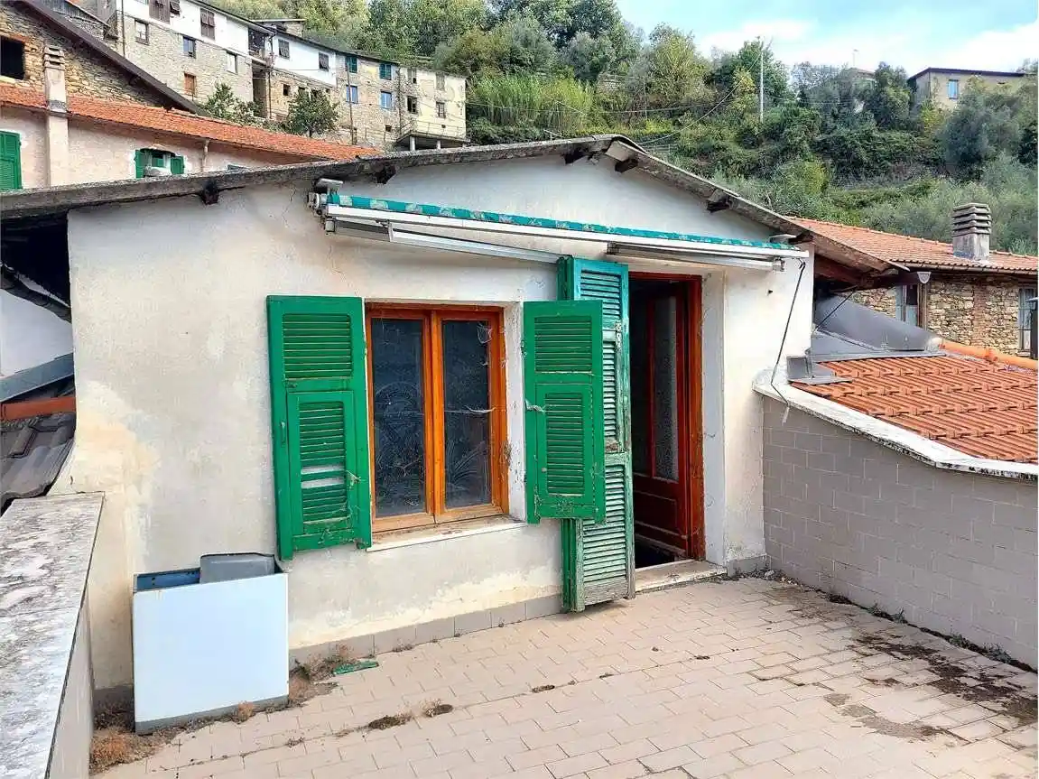 Casa indipendente in vendita a Pieve di Teco
