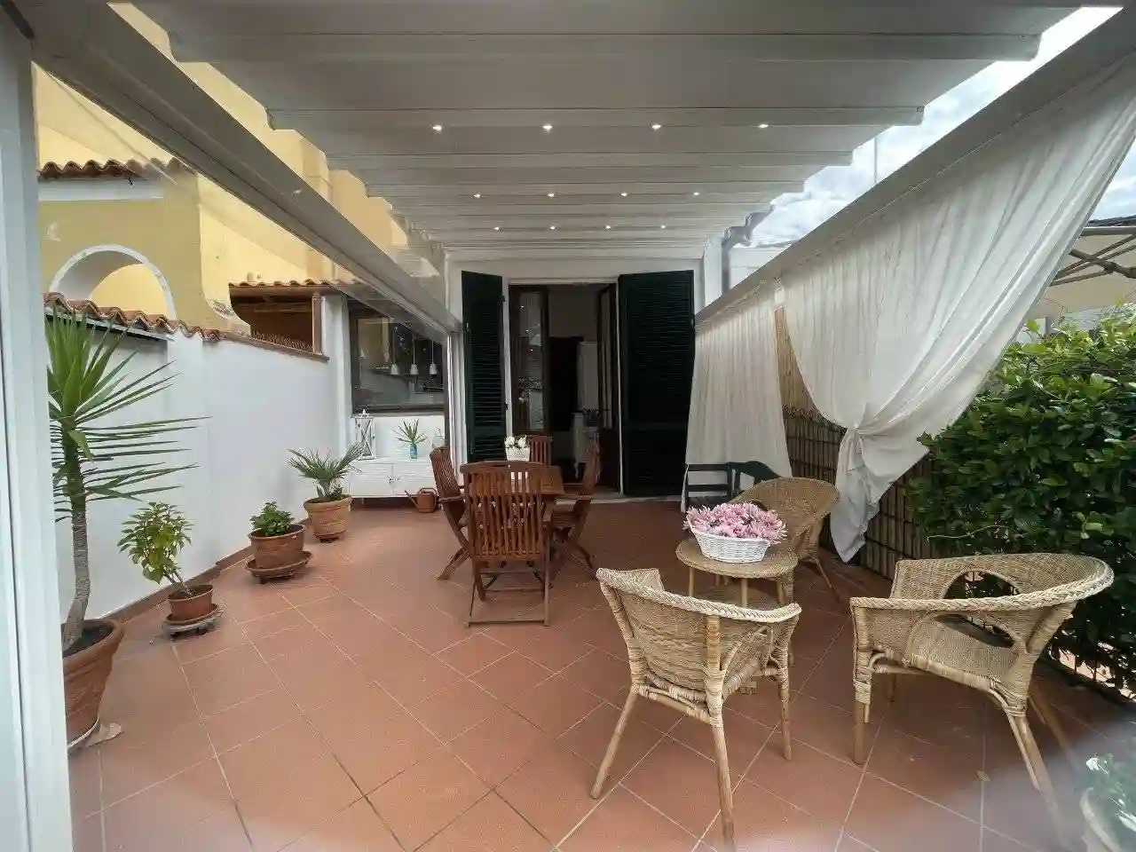 Villa - foto 2