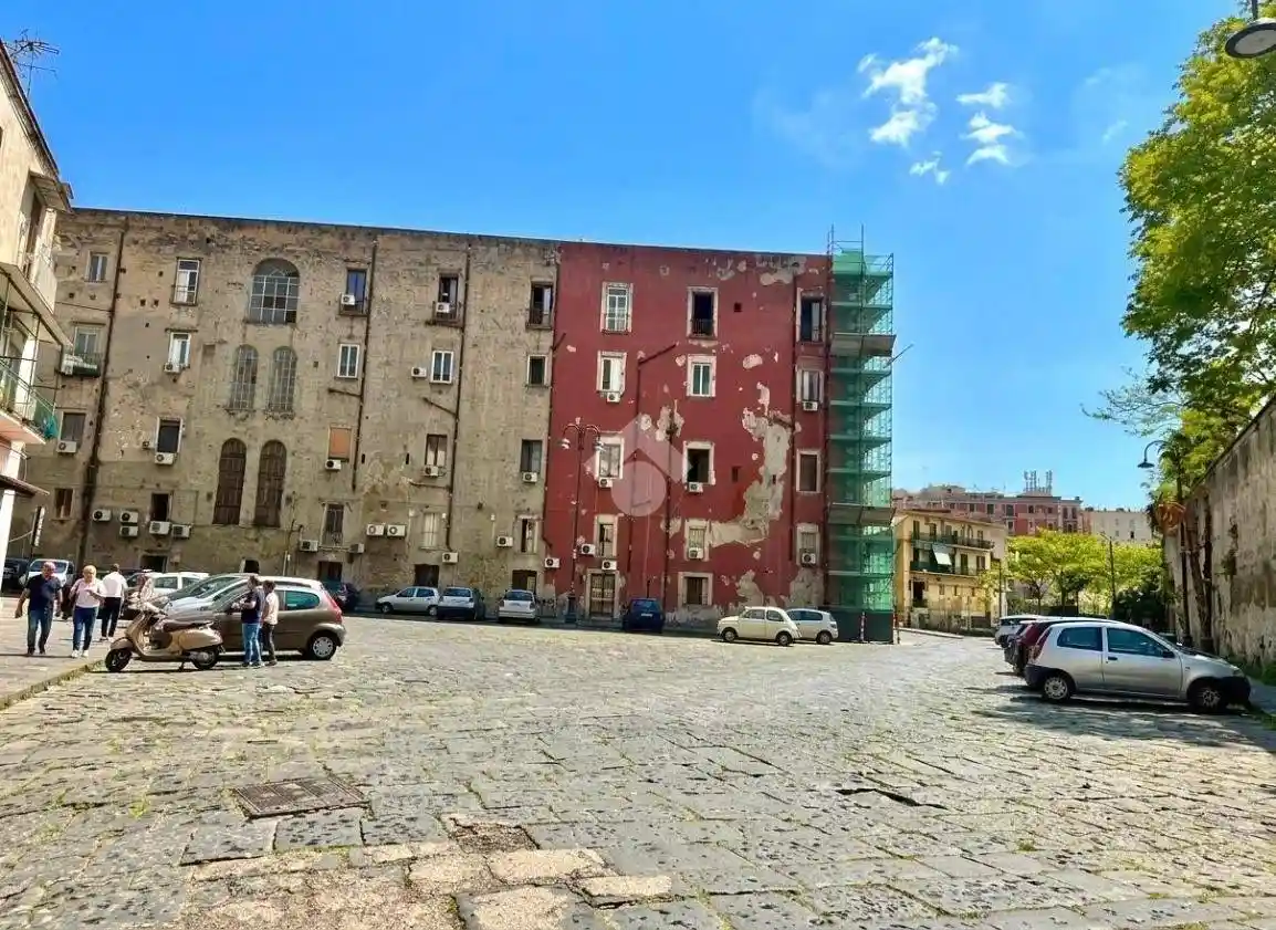 Appartamento in vendita a Napoli