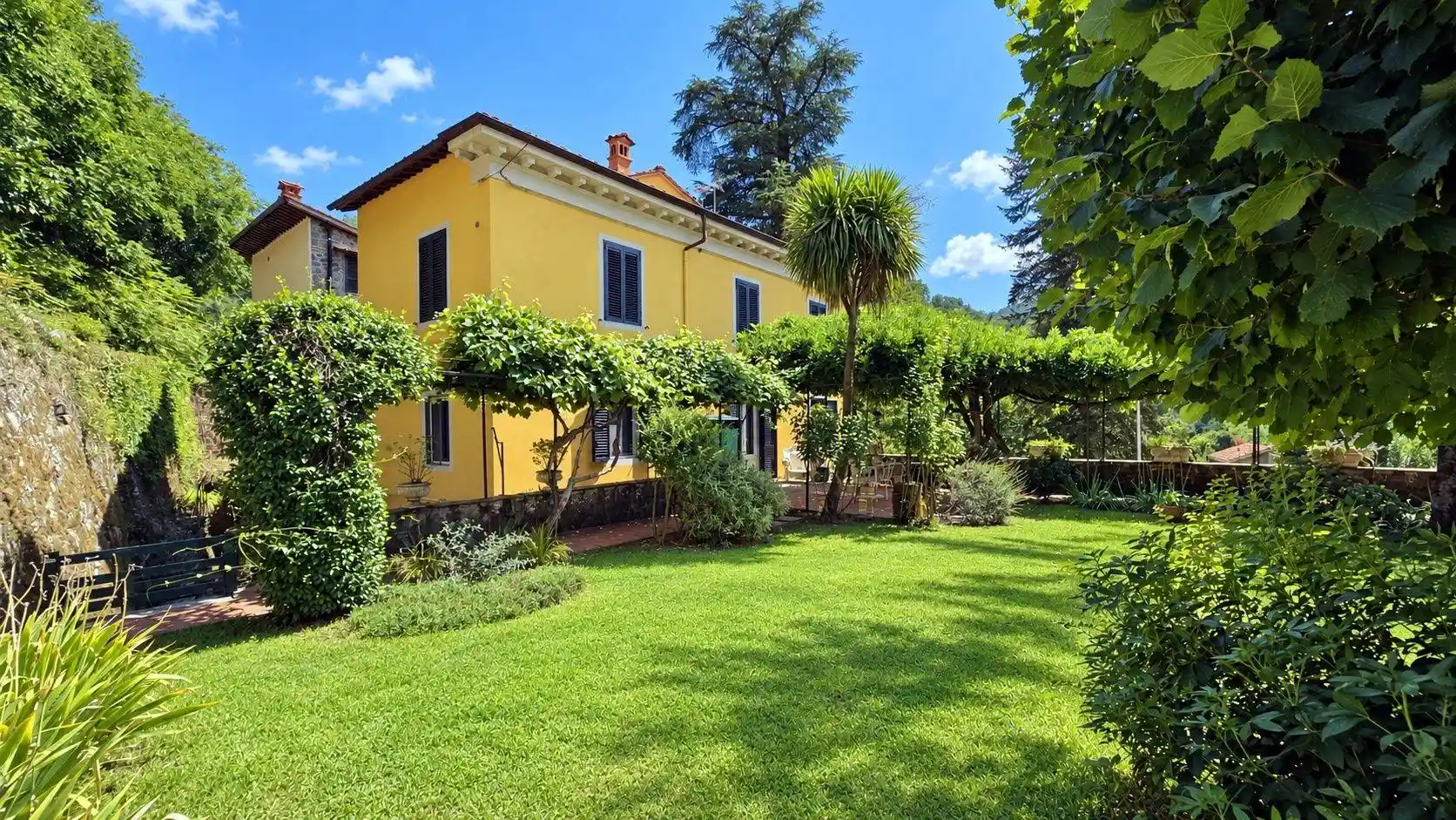 Villa in vendita a Bagni di Lucca