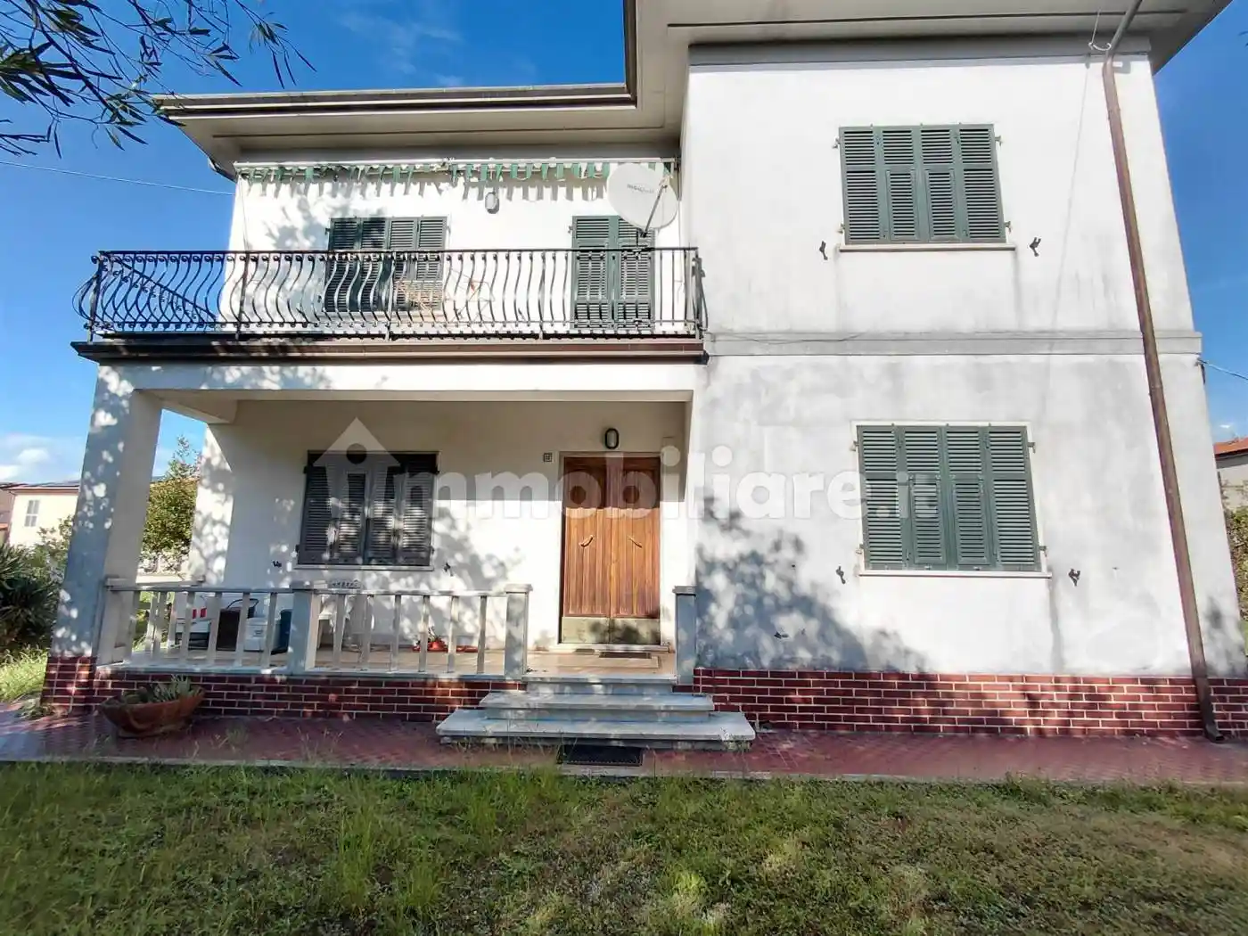 Casa indipendente in vendita a Sarzana