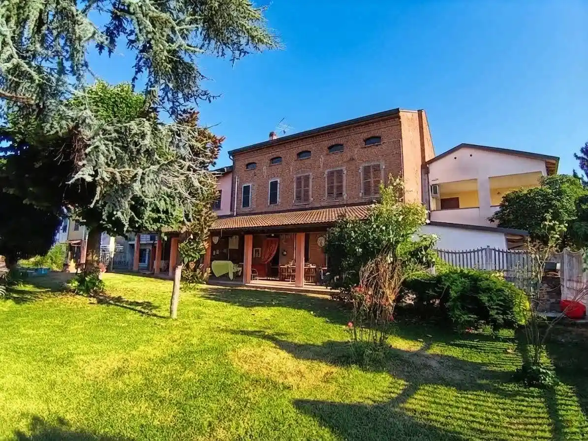 Casa indipendente in vendita a Alessandria