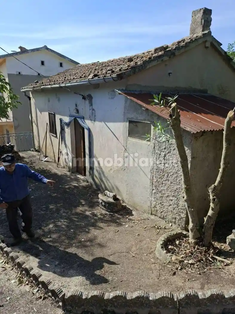 Rustico - Casale in vendita a Montecalvo Irpino
