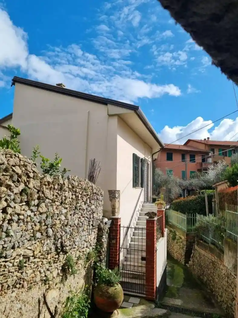 Casa indipendente in vendita a Lerici