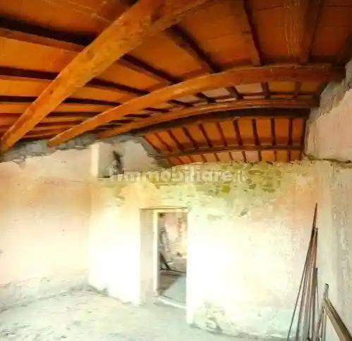 Palazzo - Edificio in vendita a Magione