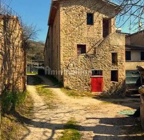Rustico - Casale in vendita a Gualdo Cattaneo