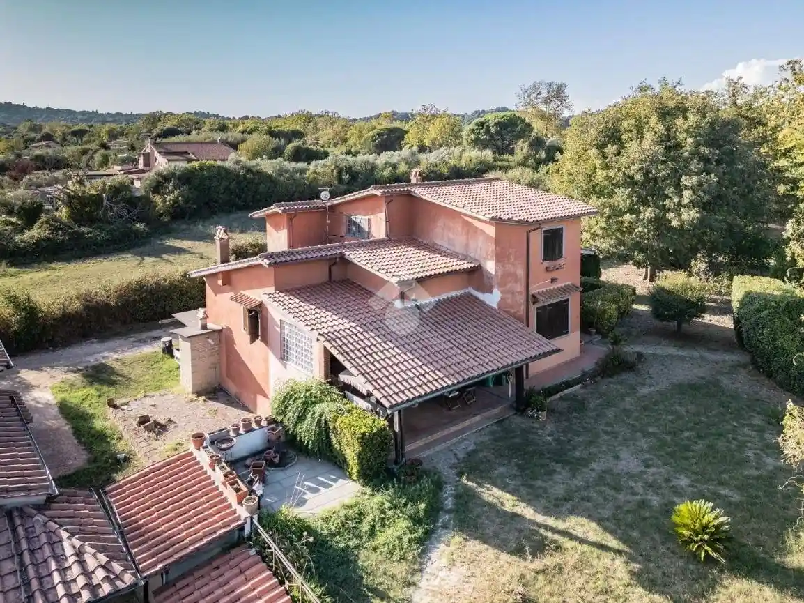 Villa in vendita a Campagnano di Roma