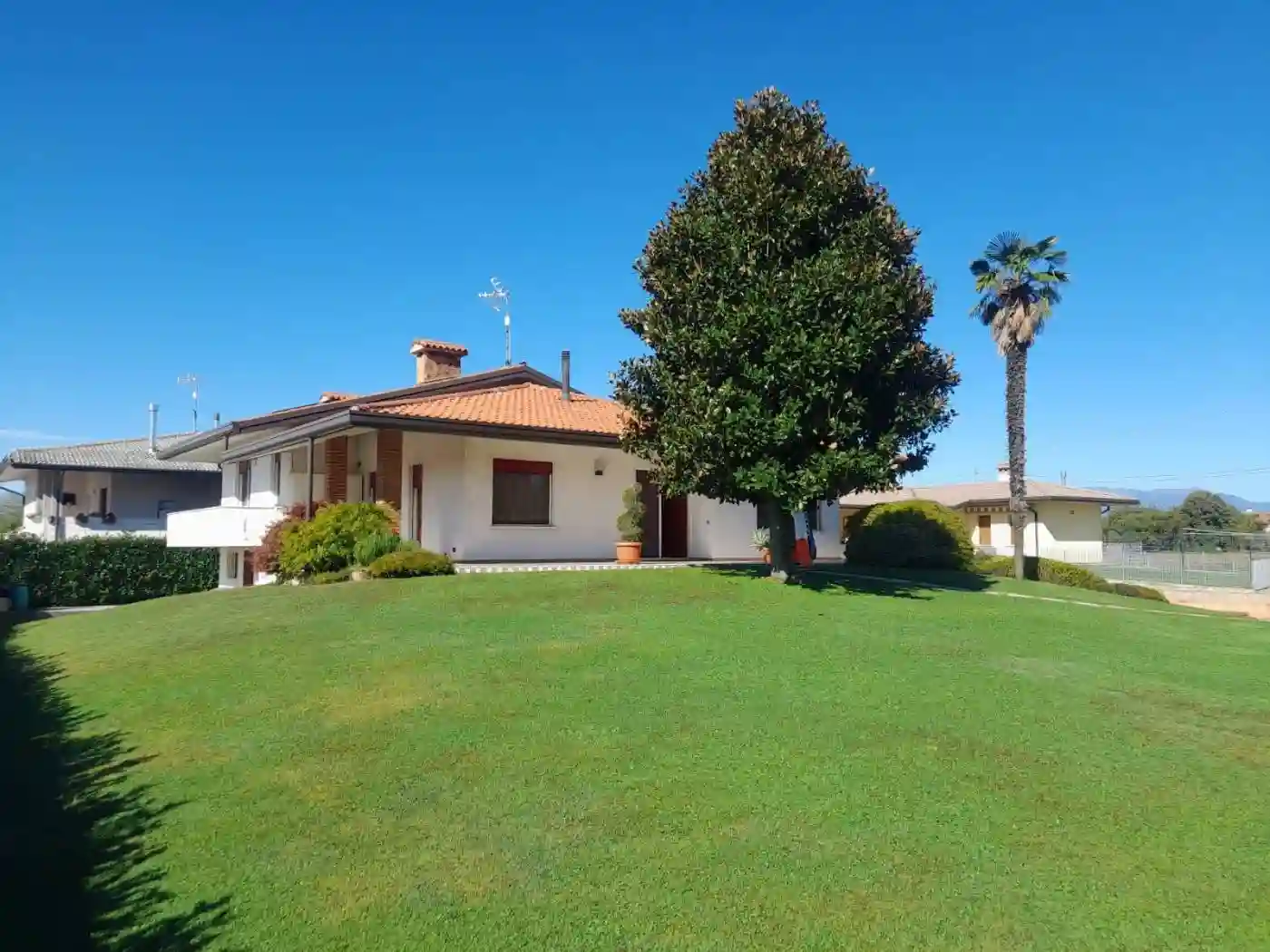 Villa - foto 2
