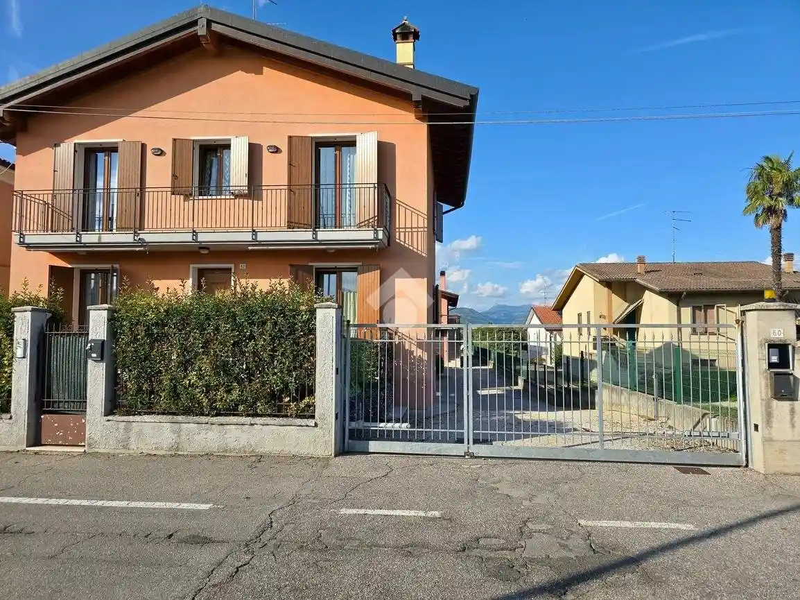 Casa indipendente in vendita a Pescantina