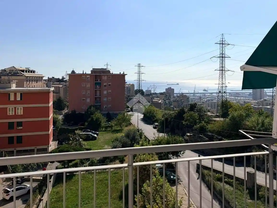 Appartamento in vendita a Genova