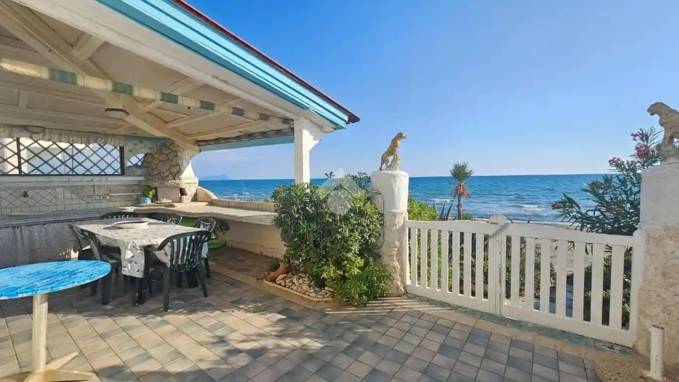Villa in vendita a Latina