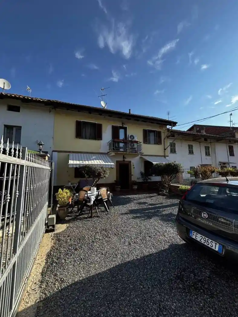Casa indipendente in vendita a Agliano Terme