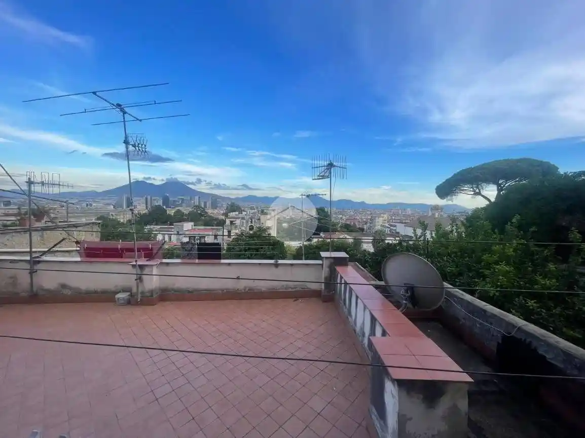 Appartamento in vendita a Napoli