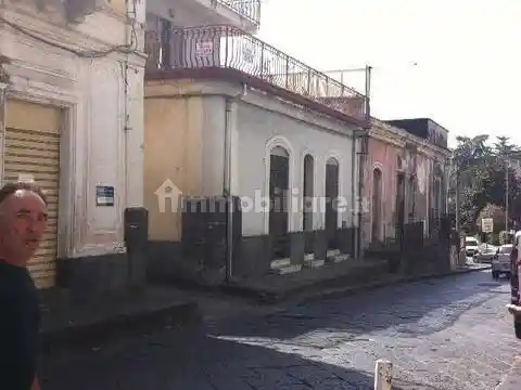 Palazzo - Edificio in vendita a Giarre