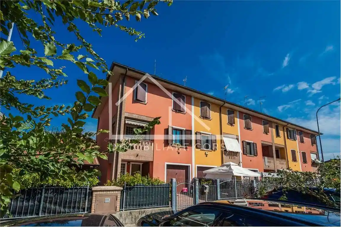 Villetta a schiera in vendita a Correggio