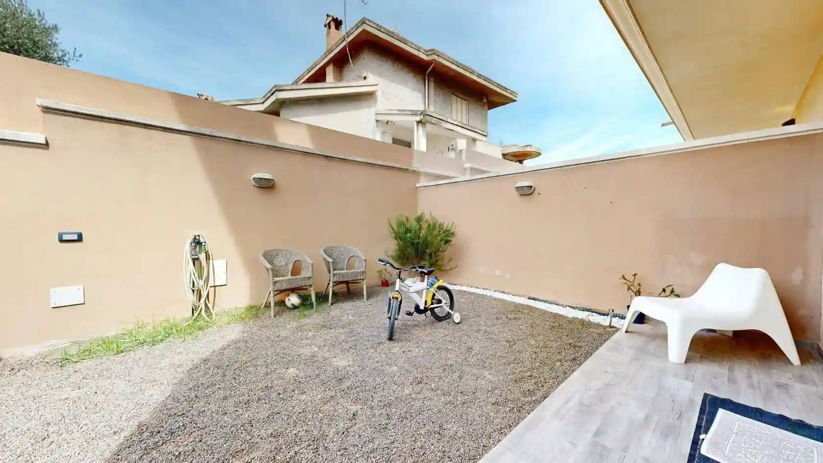Villa - foto 2