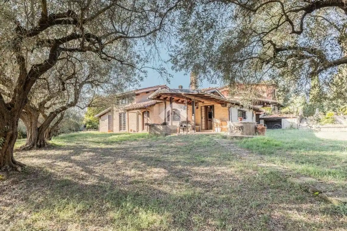 Villa in vendita a Campagnano di Roma