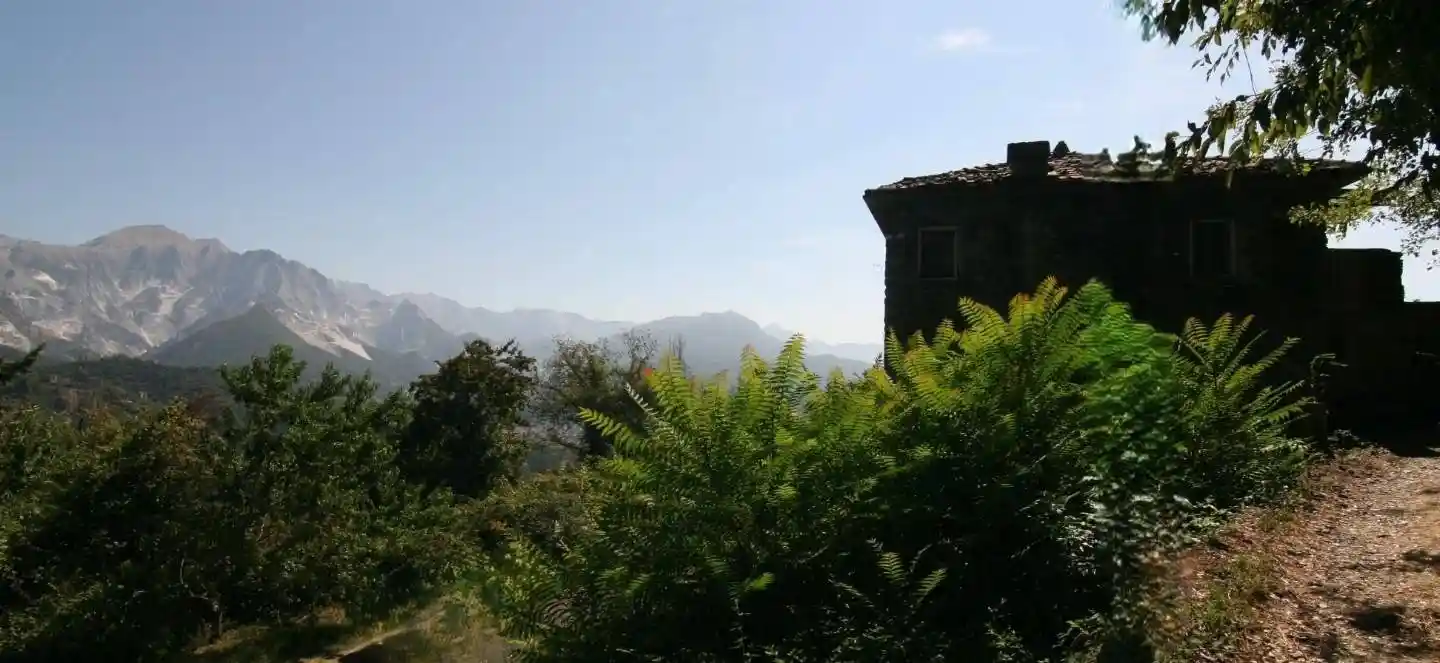Rustico - Casale in vendita a Carrara