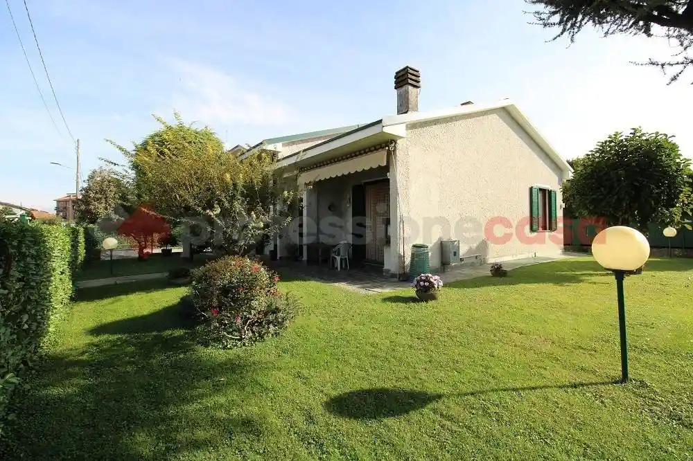 Villa in vendita a Pozzo d'Adda