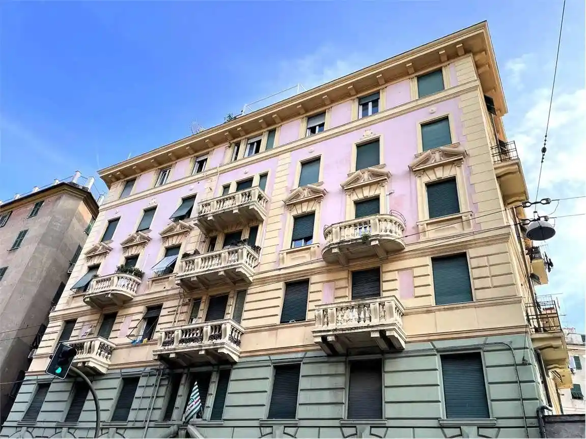Appartamento in vendita a Genova