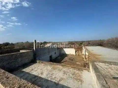 Rustico - Casale in vendita a San Vito dei Normanni