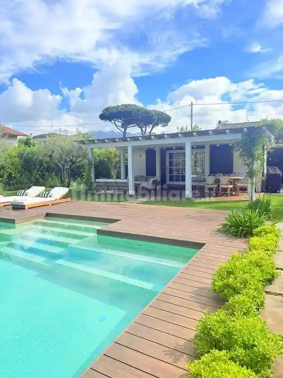 Villa in affitto a Forte dei Marmi