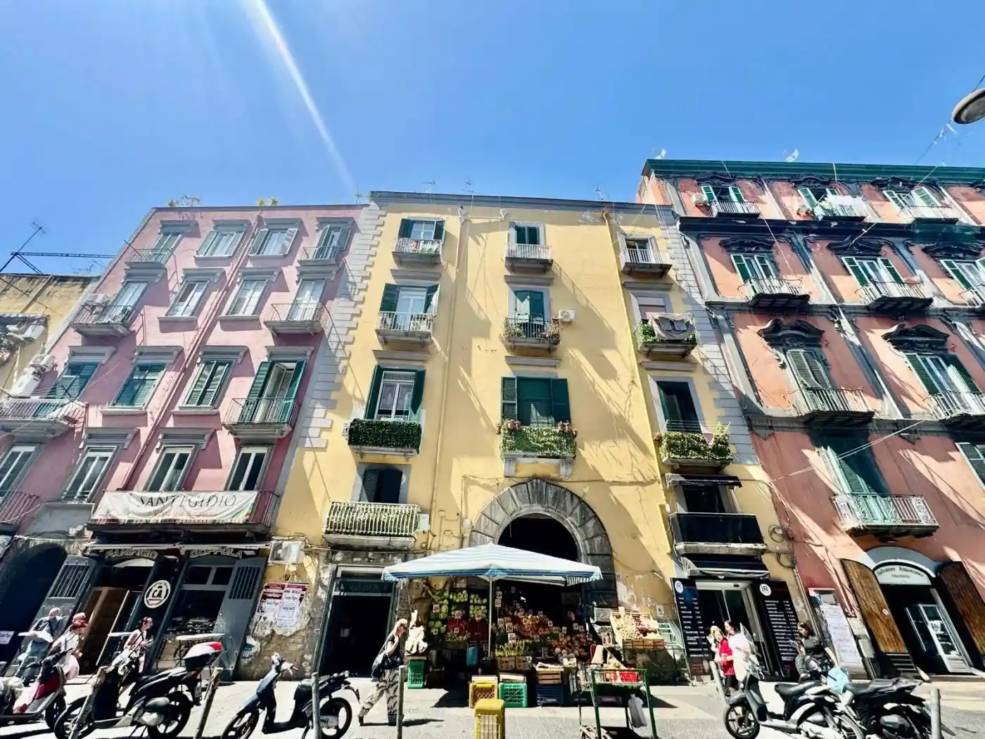 Appartamento in vendita a Napoli