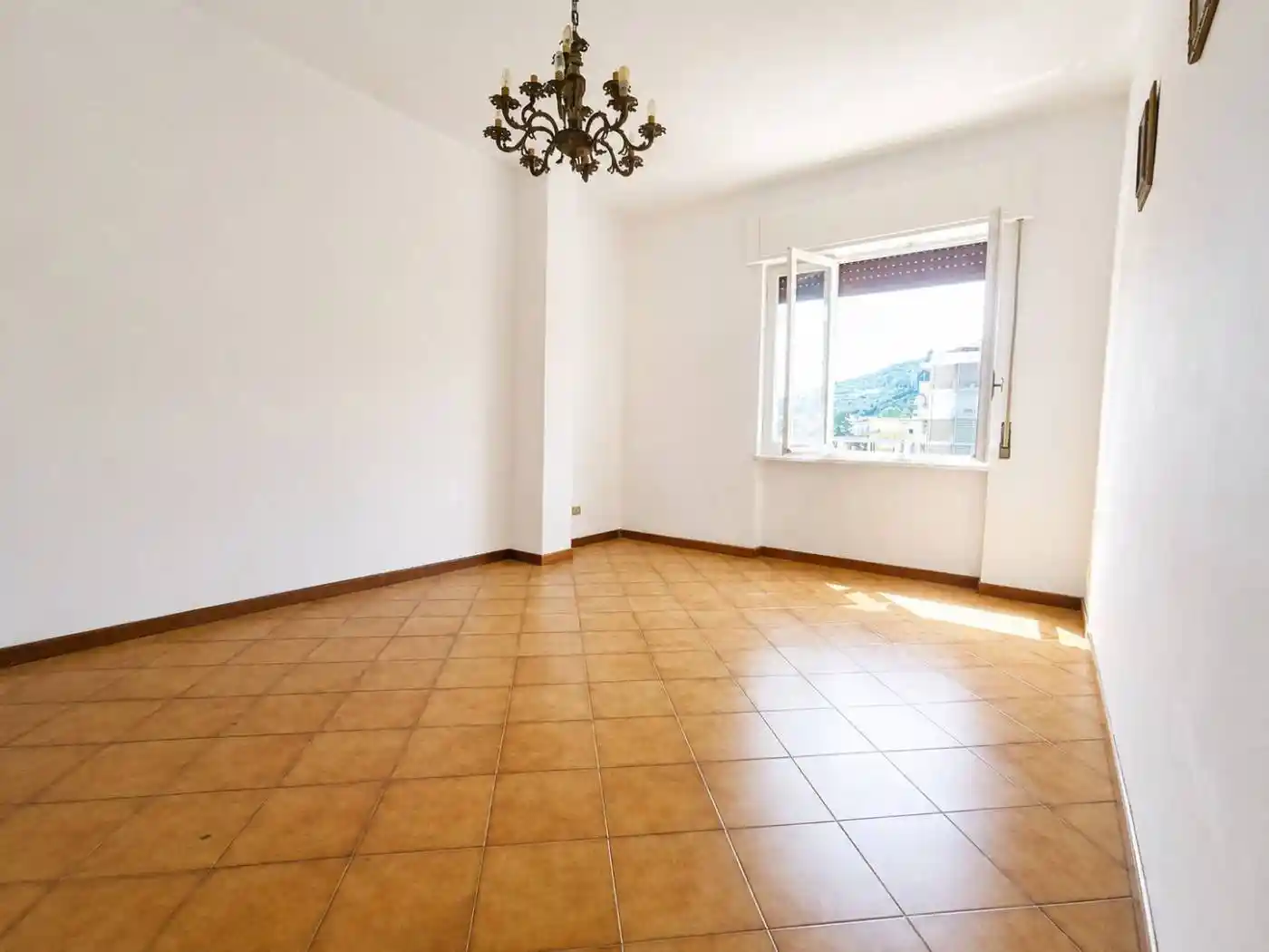 Appartamento in vendita a Imperia