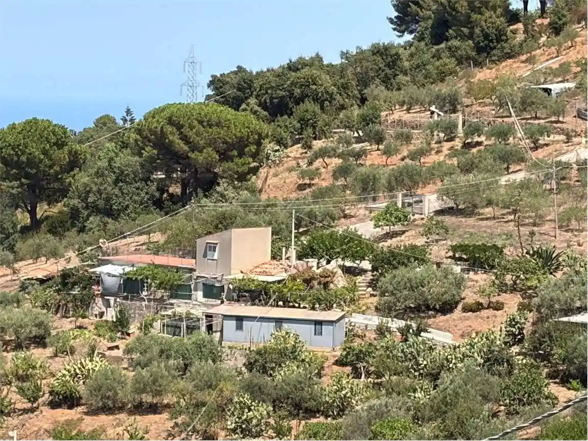 Casa indipendente in vendita a Pollina