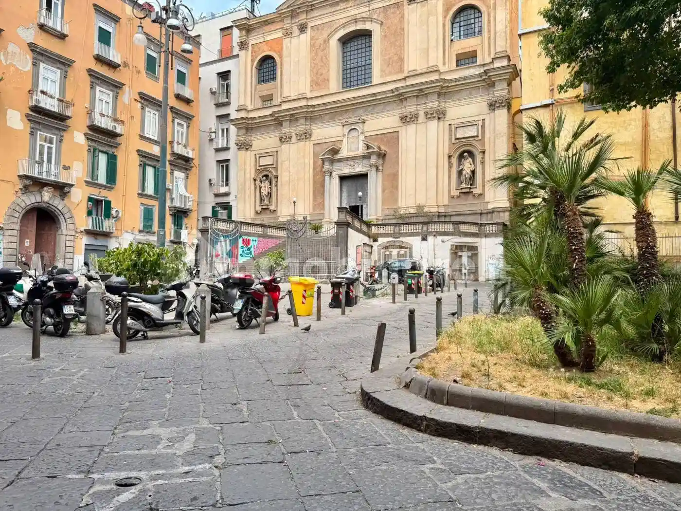 Appartamento in vendita a Napoli