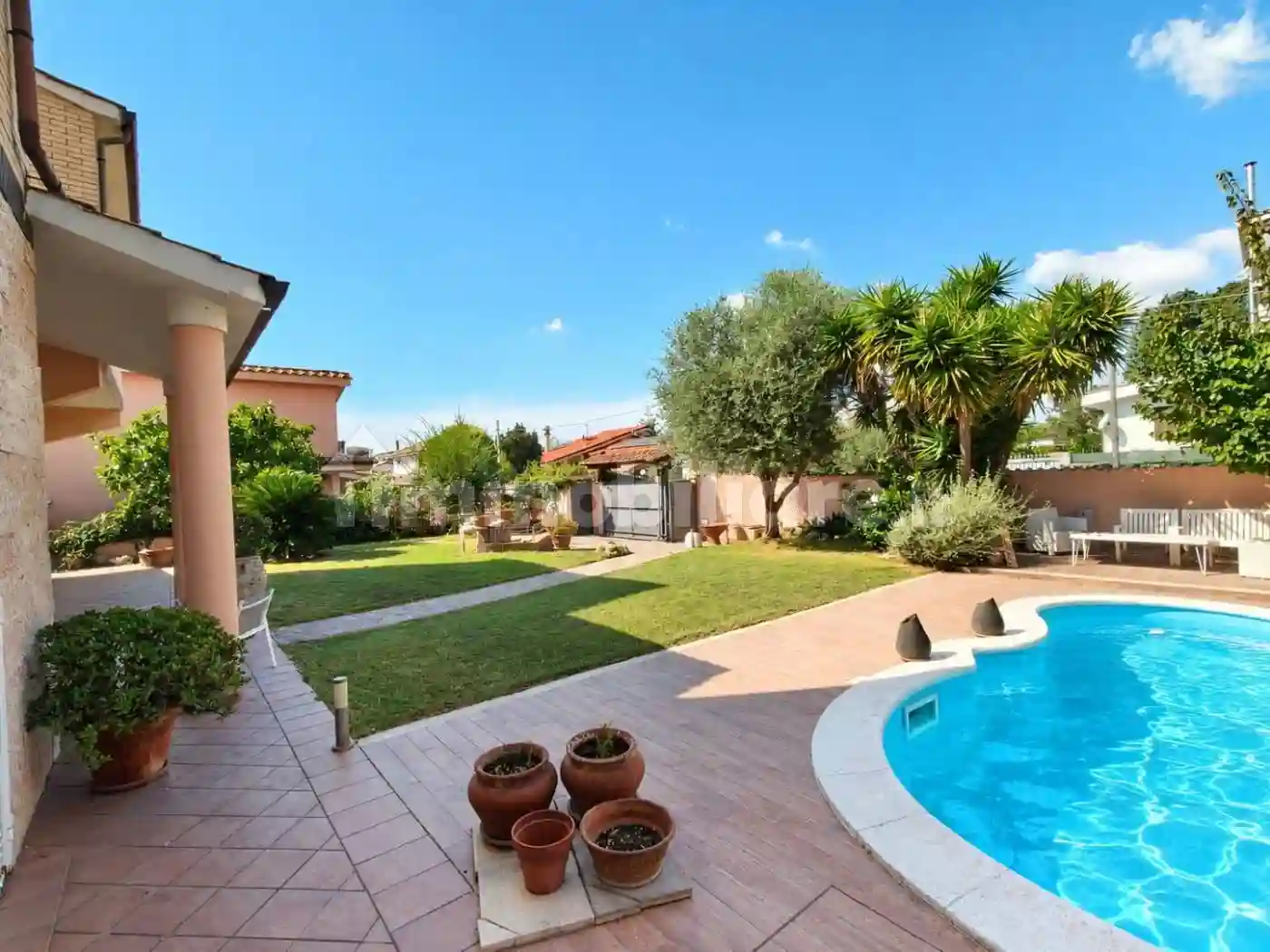 Villa - foto 2