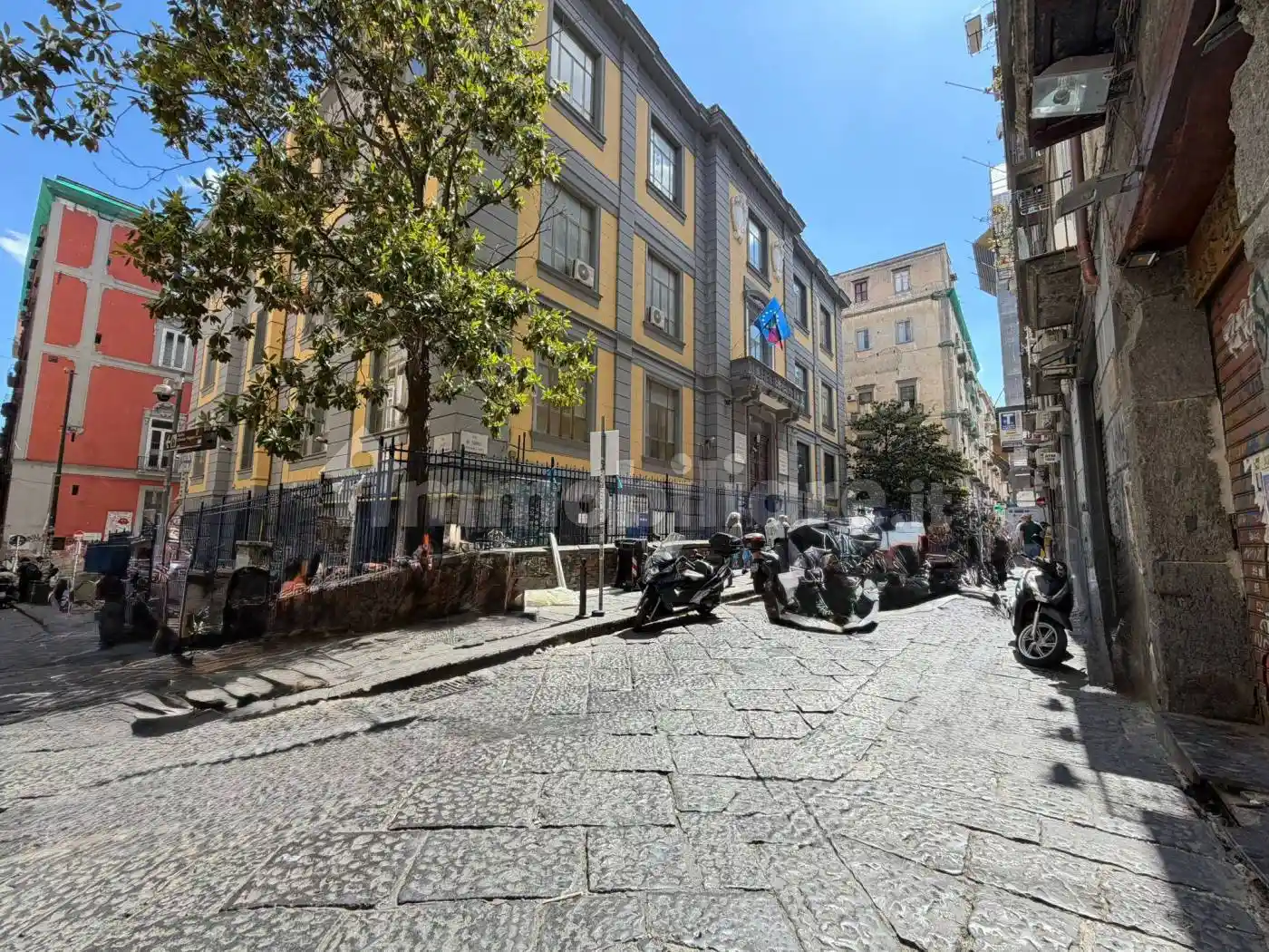 Appartamento in vendita a Napoli